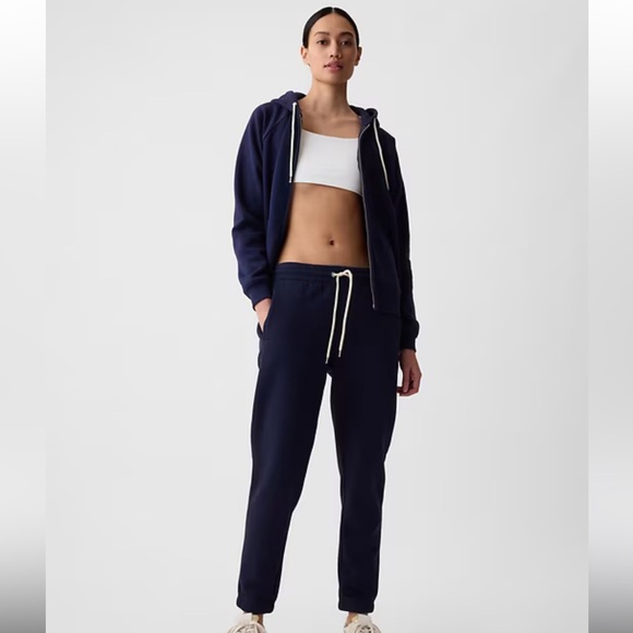 GAP Navy Women’s Jogger Sweatpant - Picture 2 of 9